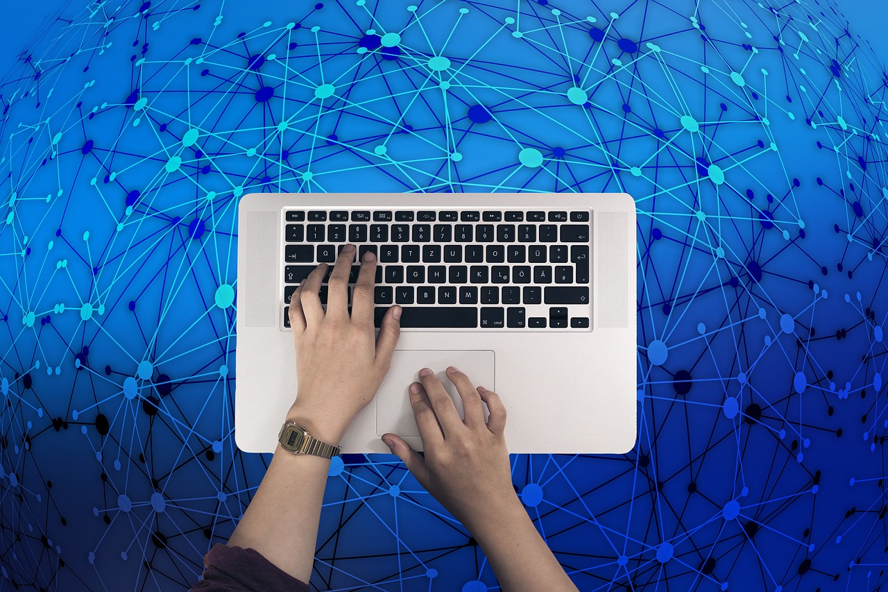 纤纤影视app的官方网站入口下载安装: 一键下载，尽享海量影视盛宴