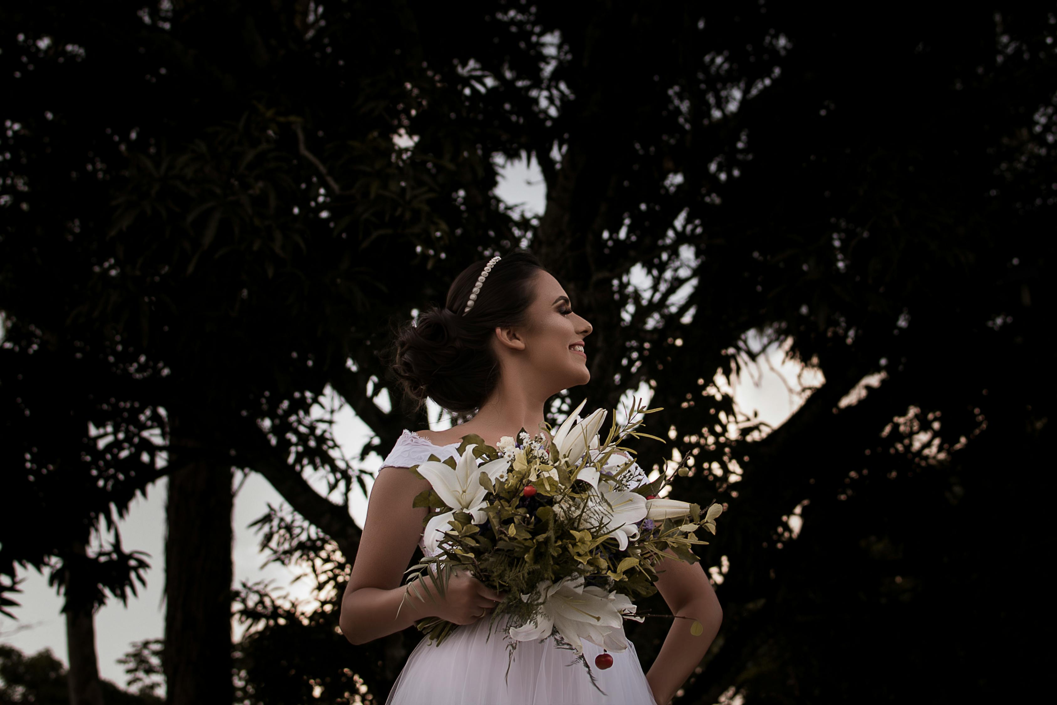 翁虹挡不住的风情: 穿越时光的优雅与魅力